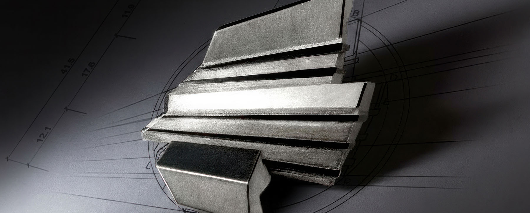 ENDEAVOURS BROOCH FOR THE OSCAR NOMINATED DIRECTOR